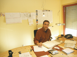 Christoph Blum baut mit seinen Mitarbeitern Häuser - vom Einfamilienhaus bis zum Kirchenbau.