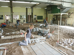 Unter den aktuell 139 Straßenbaulehrlingen im nördlichen Landesteil ist sie die einzige Frau: Yvette Vettin.