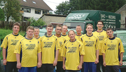 Die Mannschaftsstärke lässt das große Interesse am Meisterschuss bei der Altenkirchener Hess Heiztechnik erkennen.